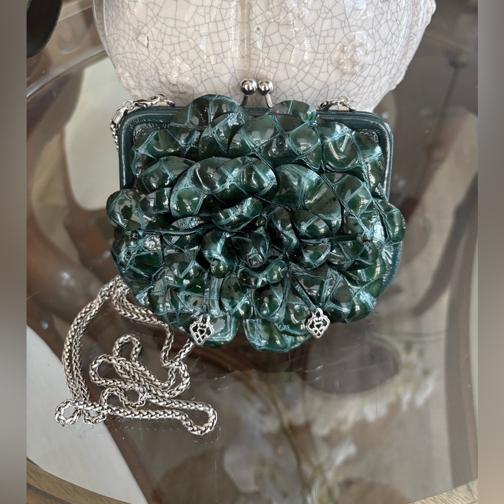 🤍🤍BRIGHTON ROSALIE FLOWER TEAL PATENT LEATHER CROSSBODY/CLUTCH BAG!🤍🤍